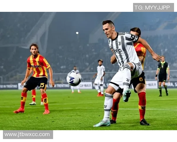 西甲赛场惊现冷门巴黎圣日耳曼狂胜尤文图斯引发全场震撼