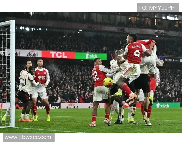 足总杯惊现冷门尤文图斯与利物浦战平引发争议判罚全场沸腾 足总杯惊现冷门尤文图斯与利物浦战平引发争议判罚全场沸腾