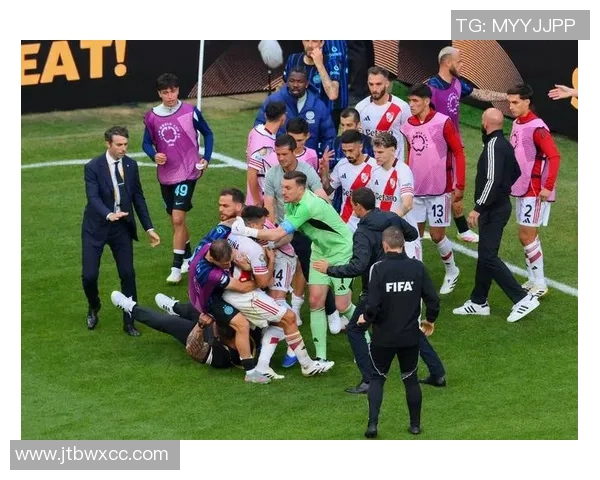 中超激战波尔图大胜马竞6比2全场沸腾瞬间回顾 中超激战波尔图大胜马竞6比2全场沸腾瞬间回顾