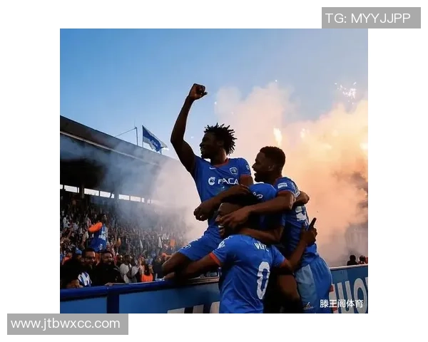 曼城狂胜波尔图五球大捷乌龙球瞬间点燃全场激情战术解析 曼城狂胜波尔图五球大捷乌龙球瞬间点燃全场激情战术解析