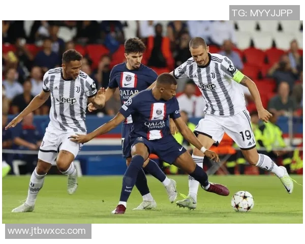 西甲激战巴黎圣日耳曼逆转曼联帽子戏法点燃全场激情与数据分析