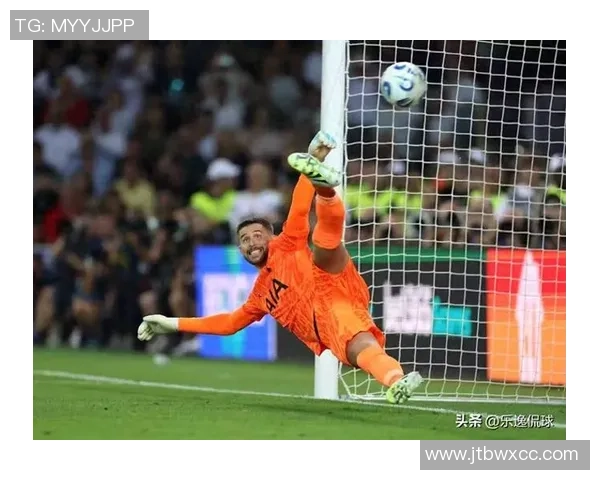 中超热刺与巴黎圣日耳曼激战成平局补时进球引发全场狂欢